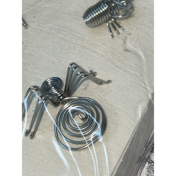 Pushpins 4 count Doodles critter animal insects wire thumb tacks Bulletin board - Picture 5 of 12